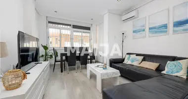 Apartamento 4 habitaciones en Torrevieja, Španjolska