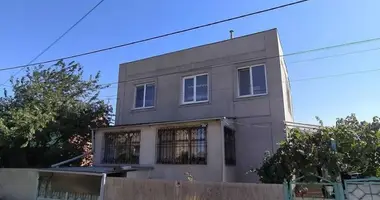 4 room house in Molodizhne, Ukraine