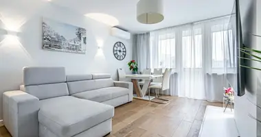 Квартира 3 комнаты в Варшава, Польша