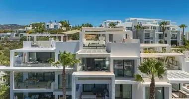 2 bedroom apartment in Benahavis, Spain