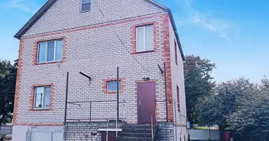 Haus in Maladsetschna, Belarus