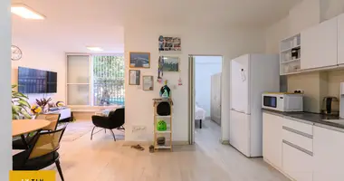 2 room apartment in Tel-Aviv, Israel