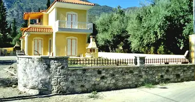 Villa 3 bedrooms in Municipality of Aigialeia, Greece