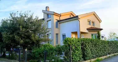 Villa 5 bedrooms in Montenegro