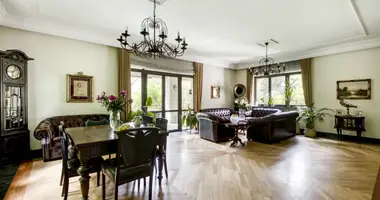 Дом 7 комнат в Варшава, Польша