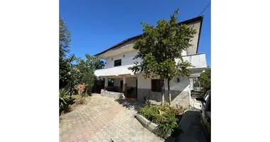 Dom 5 pokojów w Paskuqan, Albania