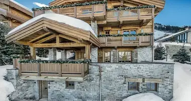 Chalet 6 bedrooms in Courchevel, France