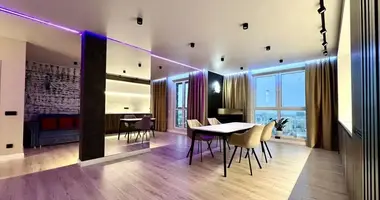 Apartamento 3 habitaciones en Minsk, Belarús