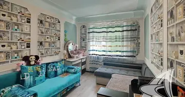 4 room apartment in Muchaviecki sielski Saviet, Belarus