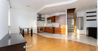 Wohnungen auf mehreren Ebenen 2 Schlafzimmer in Warschau, Polen