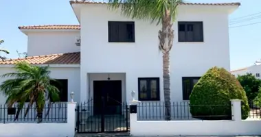 Cottage 4 bedrooms in Meneou, Cyprus