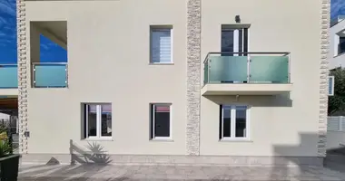 Duplex 8 chambres dans Opcina Rogoznica, Croatie