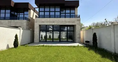 Haus 4 zimmer in Odessa, Ukraine