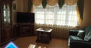 Apartamento 3 habitaciones en Azierscyna, Belarús