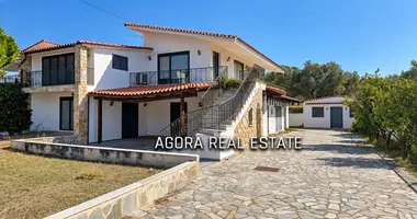 Villa 5 zimmer in Loutraki Perachora Agioi Theodoroi Municipality, Griechenland