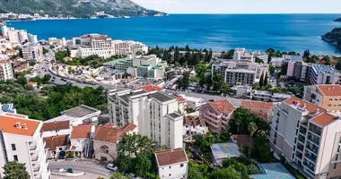 Penthouse 3 bedrooms in Becici, Montenegro