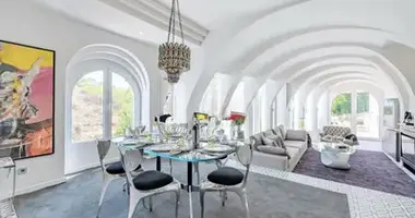 Haus 5 Schlafzimmer in Dos Hermanas, Spanien