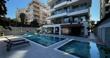 1 bedroom apartment in Muratpasa, Turkey