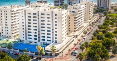 Mieszkanie 2 pokoi w Alicante, Hiszpania