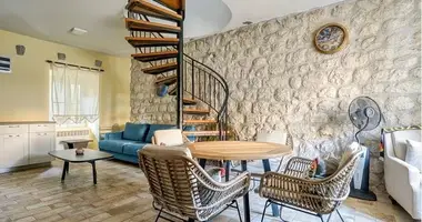 Haus 5 zimmer in Dobrota, Montenegro