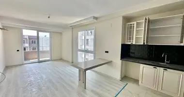 2 bedroom apartment in Mezitli, Turkey