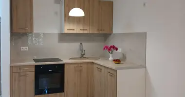 Mieszkanie 2 pokoi w Warszawa, Polska