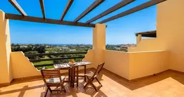 3 bedroom apartment in Estepona, Spain