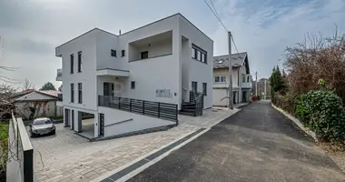 8 room house in City of Zagreb, Croatia