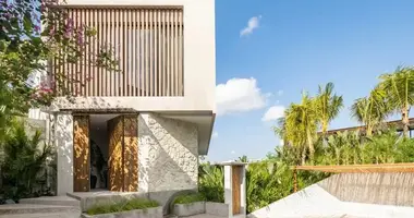 Villa 4 bedrooms in Tumbak Bayuh, Indonesia