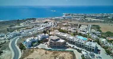 Penthouse 3 bedrooms in Chloraka, Cyprus
