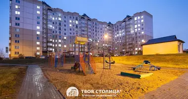 Apartamento 3 habitaciones en Minsk, Belarús