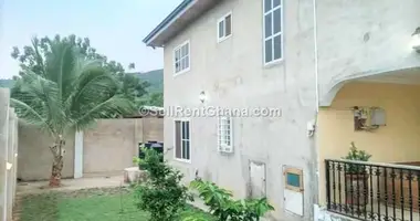 Dom 6 pokojów w Akra, Ghana