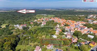 Terrain dans Kostelec nad Cernymi lesy, République tchèque