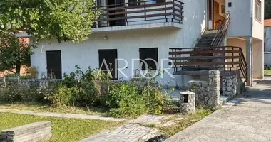 3 bedroom house in Cavle, Croatia