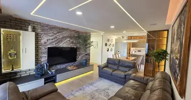 Apartamento 3 habitaciones en Becici, Montenegro