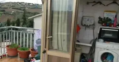 Apartamento 5 habitaciones en Terni, Italia
