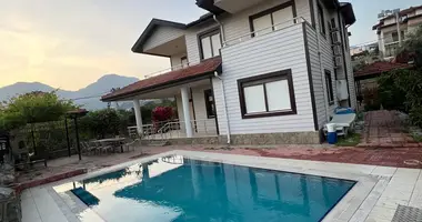 Villa 4 bedrooms in Oba, Turkey