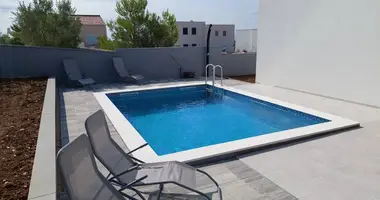 Casa 3 habitaciones en Opcina Dezanovac, Croacia