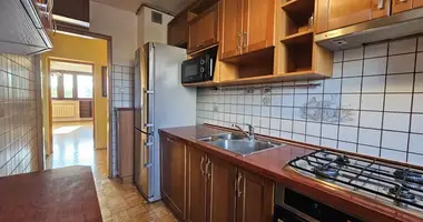 Mieszkanie 4 pokoi w Warszawa, Polska