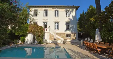 6 bedroom villa in France