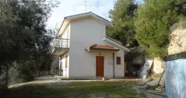 Townhouse 7 rooms in Terni, Italy