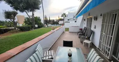 Wohnung 3 Schlafzimmer in San Pedro Alcantara, Spanien