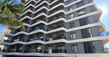 2 bedroom apartment in Mahmutlar, Turkey