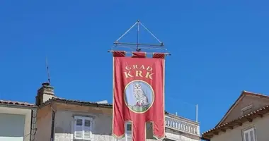 Hotel 180 m² in Omisalj, Kroatien
