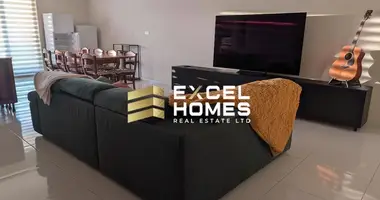 Квартира 4 спальни в Attard, Мальта