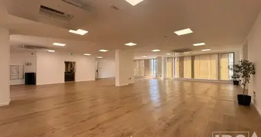 Офис 583 м² в Тирана, Албания