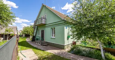 Haus in Maladsetschna, Belarus