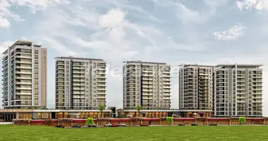 Квартира 3 комнаты в Бейликдюзю, Турция