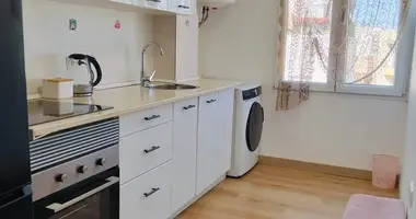 Mieszkanie 2 pokoi w Alicante, Hiszpania