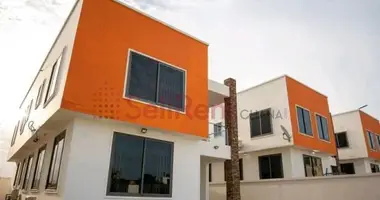 Dom 4 pokoi w Dzorwulu, Ghana